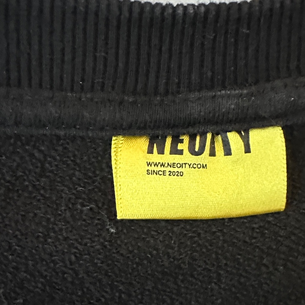 NY YANKEES 🗽Classic Black Men's Crewneck Sweatshirt - Picture 3 of 3